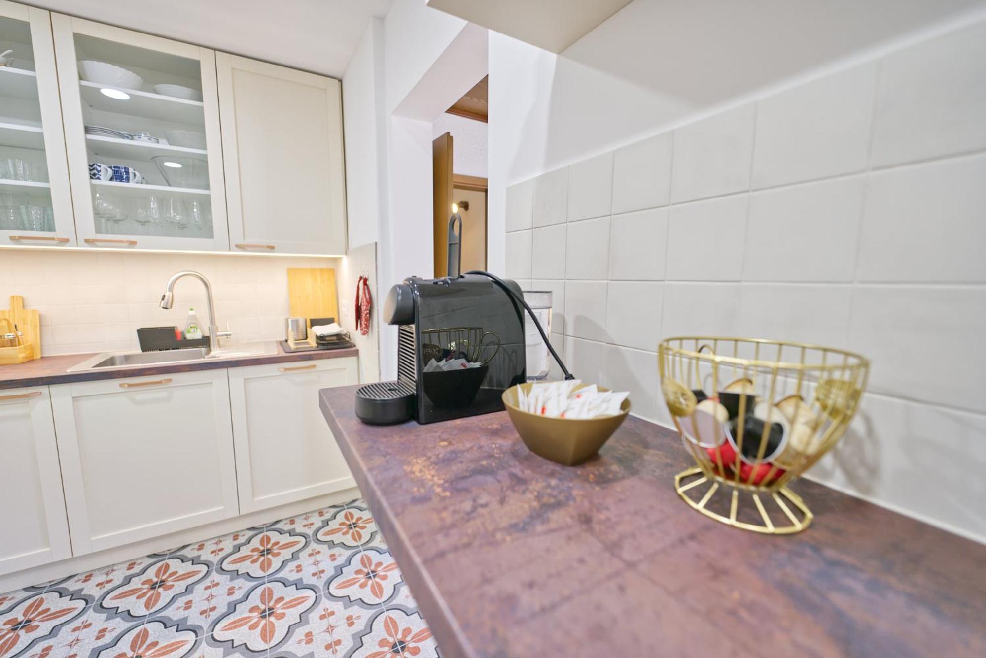 Castle Way Apartments Tamy Bled Bagian luar foto