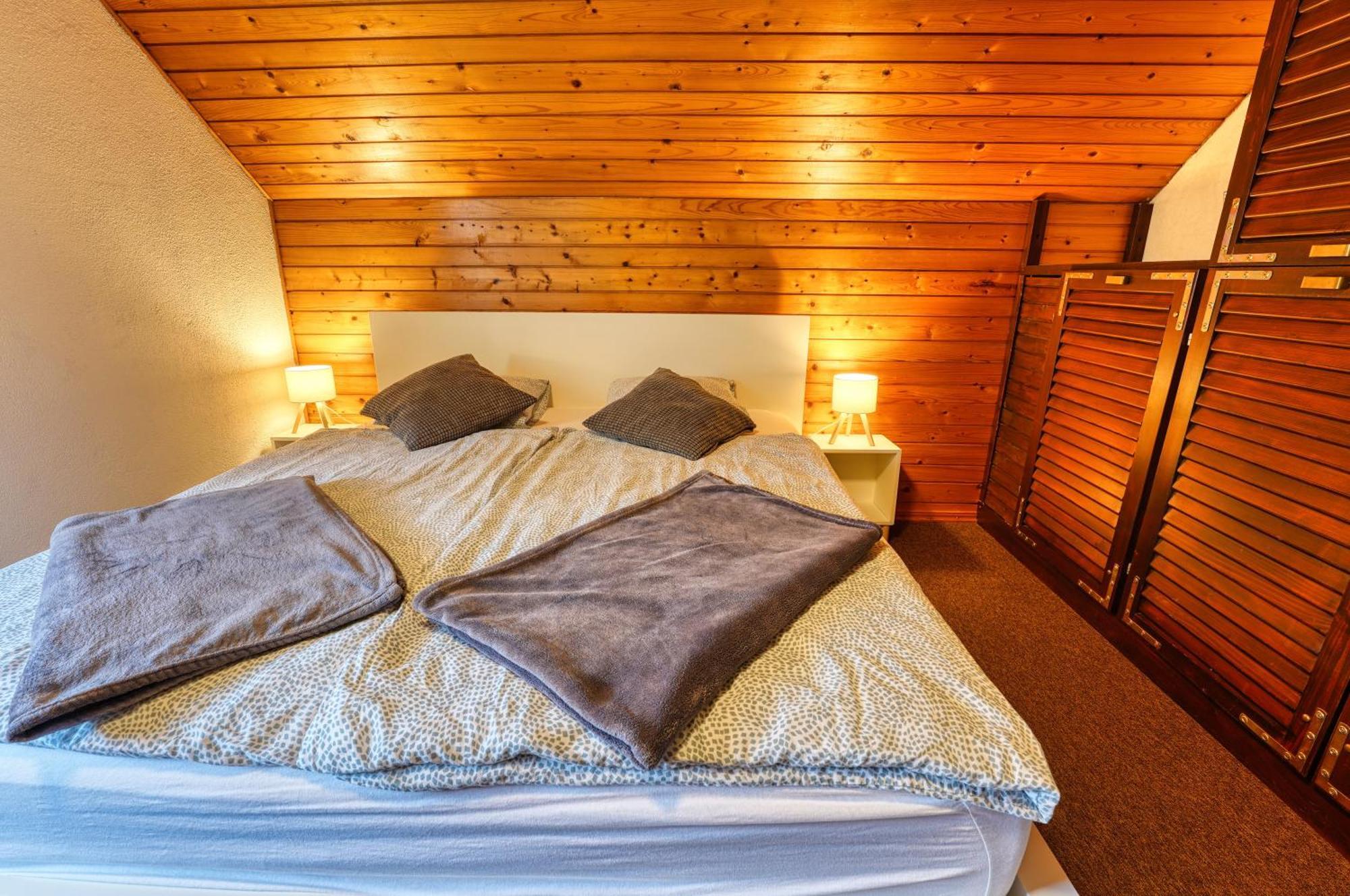 Castle Way Apartments Tamy Bled Bagian luar foto