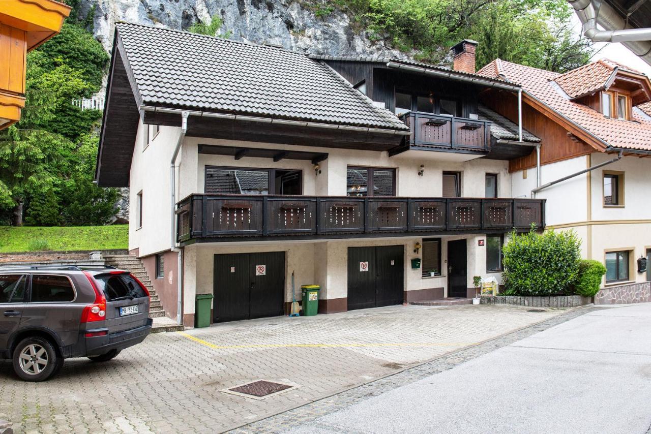 Castle Way Apartments Tamy Bled Bagian luar foto