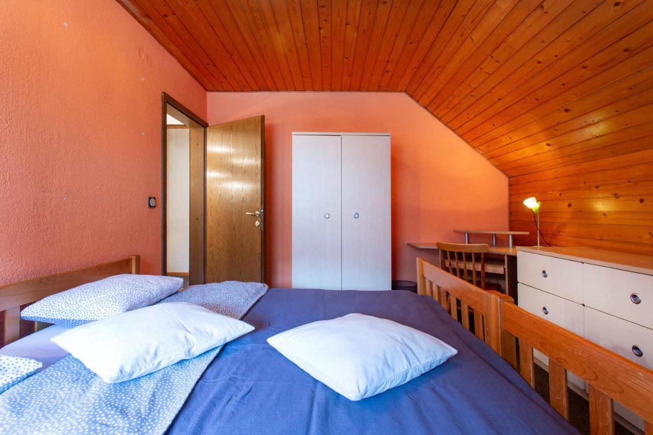 Castle Way Apartments Tamy Bled Bagian luar foto
