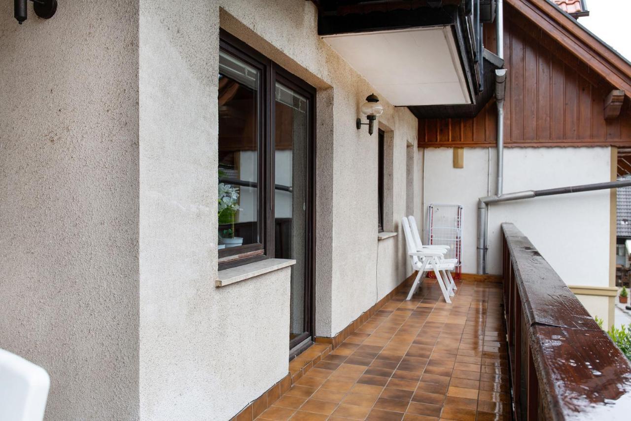 Castle Way Apartments Tamy Bled Bagian luar foto